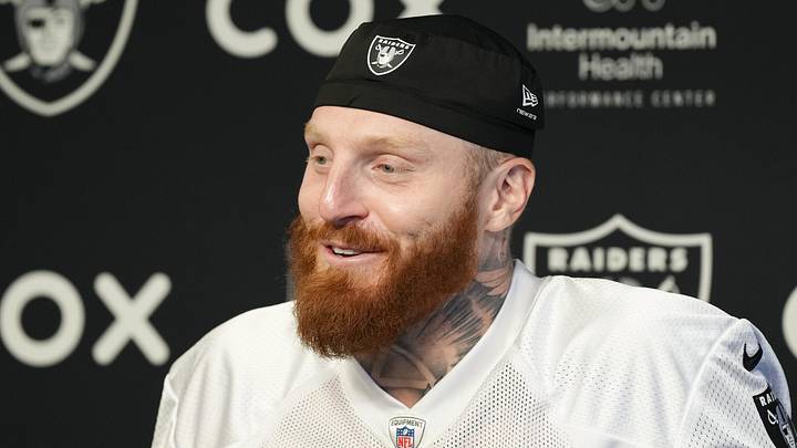 Las Vegas Raiders defensive end Maxx Crosby (98) 