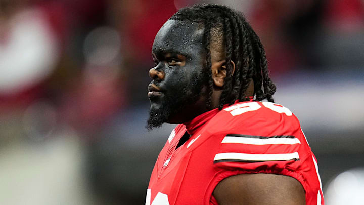 Ohio State Buckeyes defensive tackle Kayden McDonald (98)