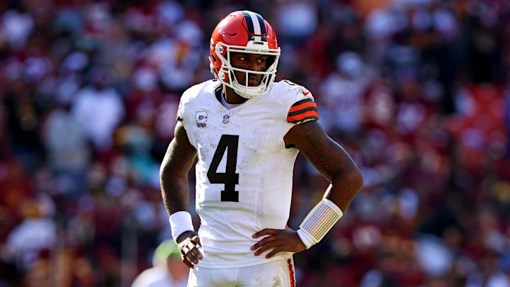 Cleveland Browns quarterback Deshaun Watson stands on the sidelines.