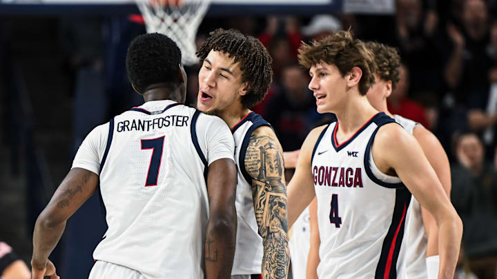 Gonzaga Bulldogs Tyon Grant-Foster, Jalen Warly and Davis Fogle.