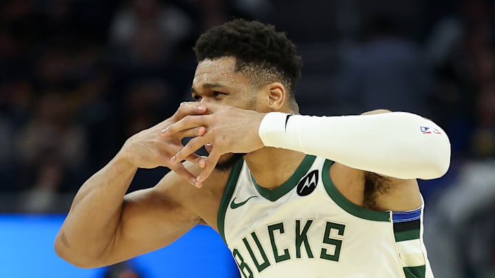 Milwaukee Bucks v Golden State Warriors Milwaukee Bucks v Golden State Warriors