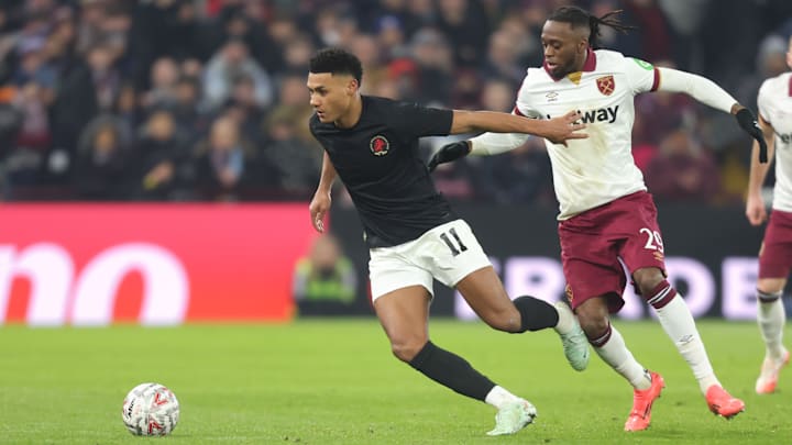 Ollie Watkins is one of the most prolific strikers in the Premier League. Can Aaron Wan-Bassaka and company shut him down? Ollie Watkins is one of the most prolific strikers in the Premier League. Can Aaron Wan-Bassaka and company shut him down?