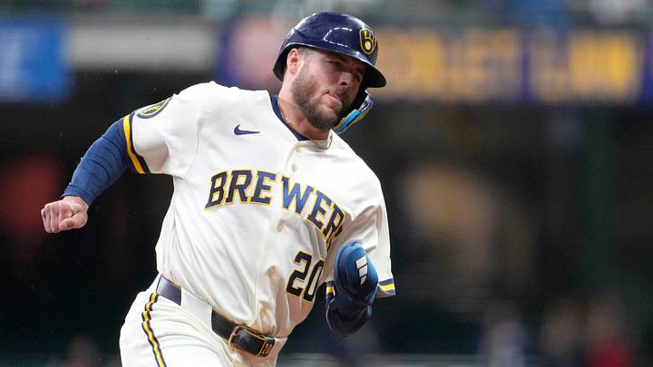 Apr 29, 2026; Milwaukee, Wisconsin, USA; Milwaukee Brewers left fielder Brandon Lockridge (20) runs to third base against the Arizona Diamondbacks in the third inning at American Family Field. Mandatory Credit: Michael McLoone-Imagn Images