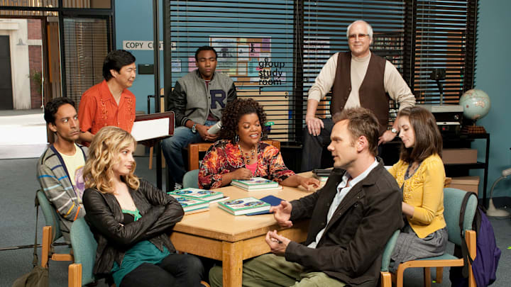 COMMUNITY -- Pictured: (l-r) front; Yvette Nicole Brown as Shirley, Joel McHale as Jeff, middle; Danny Pudi as Abed, Gillian Jacobs as Britta, Alison Brie as Annie, back row; Ken Jeong as Senor Chang, Donald Glover as Troy, Chevy Chase as Pierce -- NBC Photo: Mitchell Haaseth