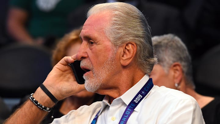 Miami Heat general manager Pat Riley talking (Mandatory Credit: Bob Donnan-Imagn Images)