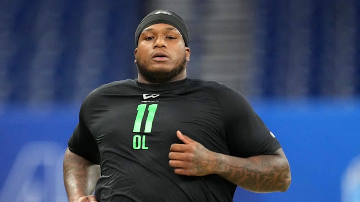 Texas offensive lineman DJ Campbell (OL11).