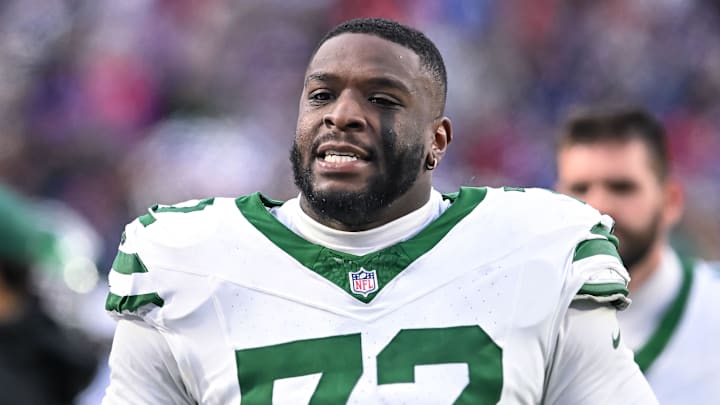 New York Jets defensive end Micheal Clemons