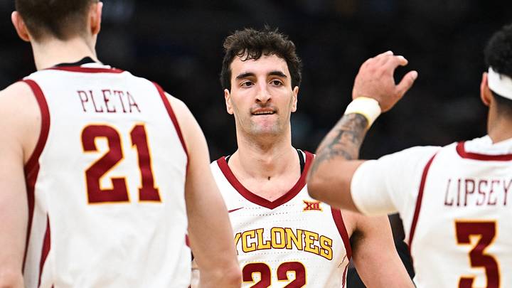 Mar 22, 2026; St. Louis, MO, USA; Iowa State Cyclones forward Milan Momcilovic (22) celebrates with Iowa State Cyclones guard Tamin Lipsey (3) after a play during the second half against the Kentucky Wildcats during a second round game of the men's 2026 NCAA Tournament at Enterprise Center. Mandatory Credit: Jeff Le-Imagn Images Mar 22, 2026; St. Louis, MO, USA; Iowa State Cyclones forward Milan Momcilovic (22) celebrates with Iowa State Cyclones guard Tamin Lipsey (3) after a play during the second half against the Kentucky Wildcats during a second round game of the men's 2026 NCAA Tournament at Enterprise Center. Mandatory Credit: Jeff Le-Imagn Images