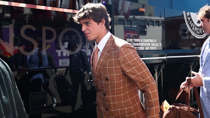 This talented 21-year-old signal-caller is returning to his college football program in 2026, but one ESPN analyst believes the redshirt sophomore would be the No. 1 overall pick in the 2026 NFL Draft if he were to declare. This talented 21-year-old signal-caller is returning to his college football program in 2026, but one ESPN analyst believes the redshirt sophomore would be the No. 1 overall pick in the 2026 NFL Draft if he were to declare.