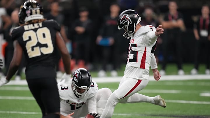 Falcons’ New Kicker Turns Heads With Award-Winning Week Falcons’ New Kicker Turns Heads With Award-Winning Week