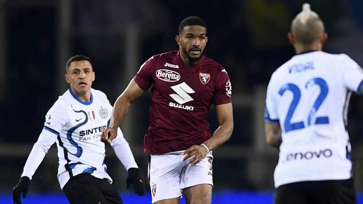 Gleison Bremer in azione contro l'Inter 