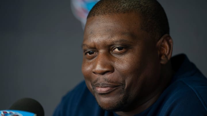 Tennessee Titans defensive coordinator Dennard Wilson Tennessee Titans defensive coordinator Dennard Wilson