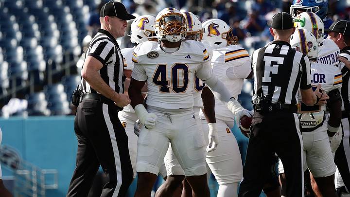 Tennessee Tech EDGE Xavier Randolph (40) Tennessee Tech EDGE Xavier Randolph (40)