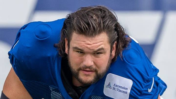 Indianapolis Colts guard Quenton Nelson warms up Indianapolis Colts guard Quenton Nelson warms up