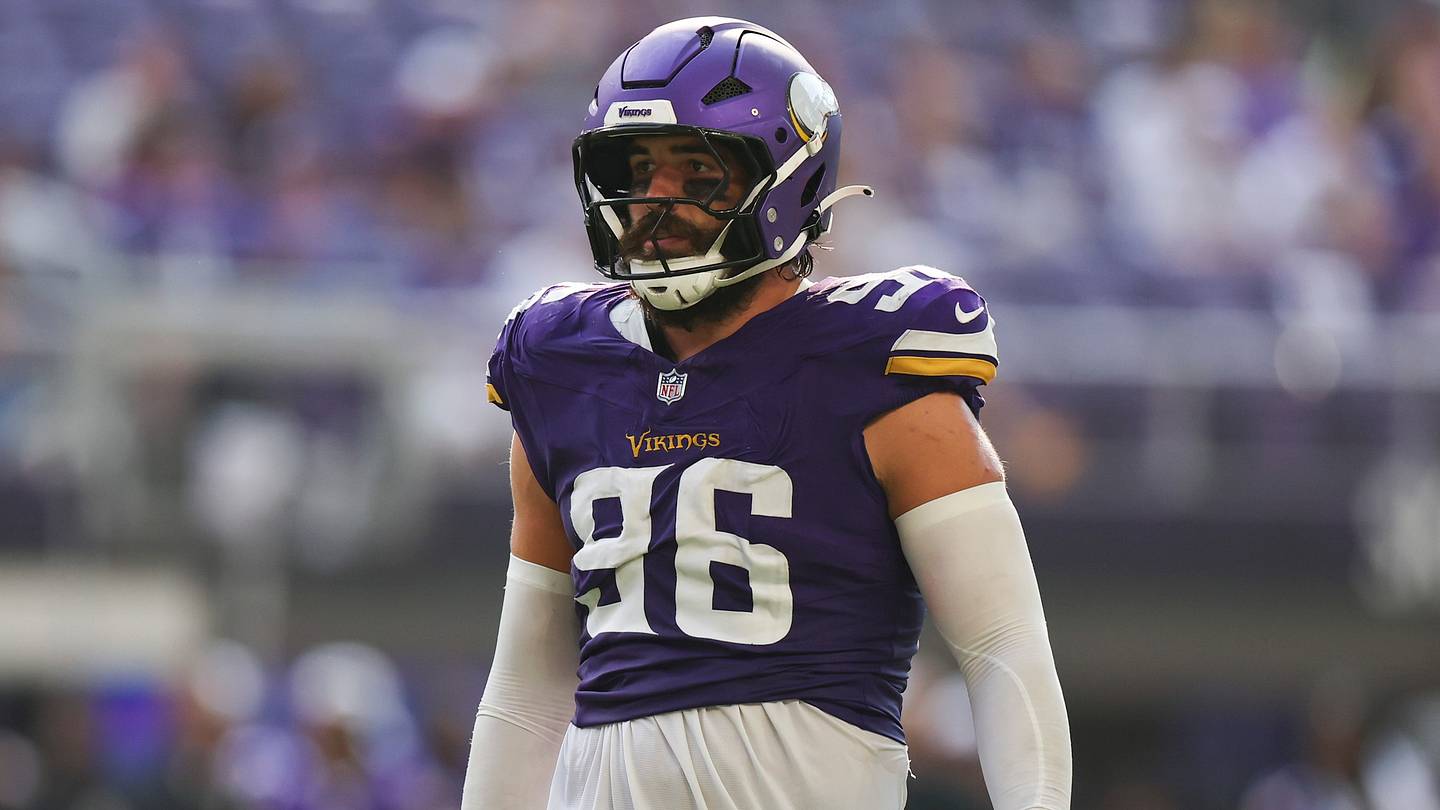 Bijan Robinson Shatters Falcons Record with 238 Yards