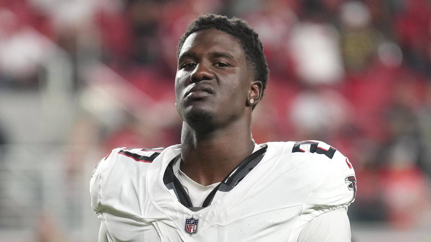 Falcons watch their 2025 Draft plans evaporate in chaotic alternate timeline
