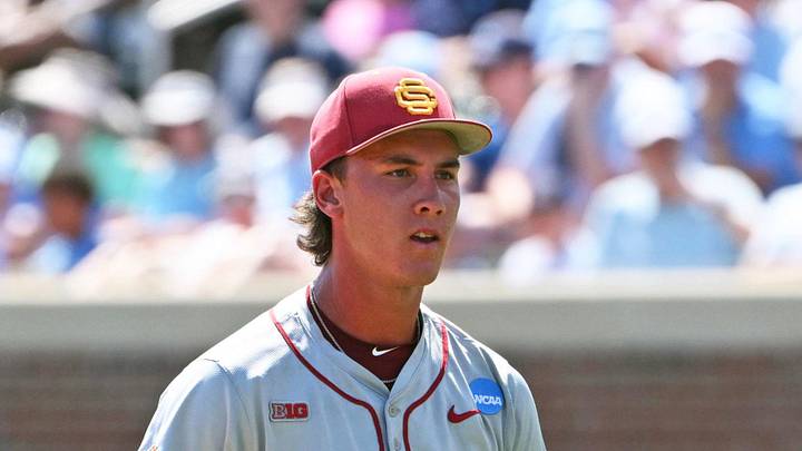 Jun 5, 2026; Chapel Hill, NC, USA; USC Trojans pitcher Mason Edwards (30) reacts during the first inning after striking out the North Carolina Tar Heels at Boshamer Stadium. Mandatory Credit: Zachary Taft-Imagn Images Jun 5, 2026; Chapel Hill, NC, USA; USC Trojans pitcher Mason Edwards (30) reacts during the first inning after striking out the North Carolina Tar Heels at Boshamer Stadium. Mandatory Credit: Zachary Taft-Imagn Images