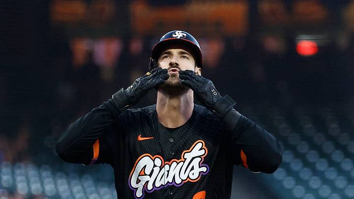 San Francisco, California, USA; San Francisco Giants designated hitter Bryce Eldridge (8) gesutres as he rounds the bases after hitting a home run against the St. Louis Cardinals at Oracle Park. Mandatory Credit: Kelley L Cox-Imagn Images