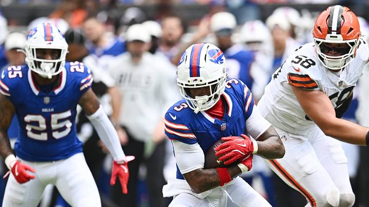 Aug 22, 2026; Cleveland, Ohio, USA; Buffalo Bills safety Damar Hamlin (3) returns an interception as Cleveland Browns offensive tackle Austin Barber (58) tries to make the tackle during the first half at Huntington Bank Field. Mandatory Credit: Ken Blaze-Imagn Images Aug 22, 2026; Cleveland, Ohio, USA; Buffalo Bills safety Damar Hamlin (3) returns an interception as Cleveland Browns offensive tackle Austin Barber (58) tries to make the tackle during the first half at Huntington Bank Field. Mandatory Credit: Ken Blaze-Imagn Images