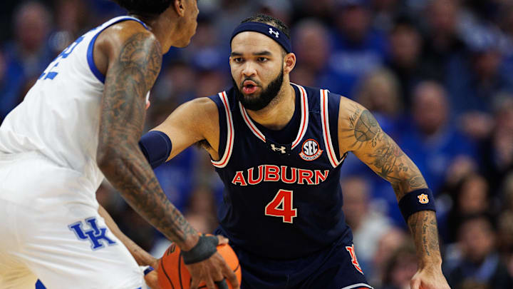 Auburn Tigers forward Johni Broome is looking to collect several pieces of hardware this spring including an NCAA Tournament trophy.