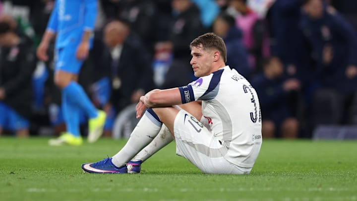 ผู้สมัครตำแหน่งผู้จัดการทีมระดับท็อปของสเปอร์สถอนตัว ขณะที่ตัวเลือกที่ต้องการส่งสัญญาณความเต็มใจรับตำแหน่ง