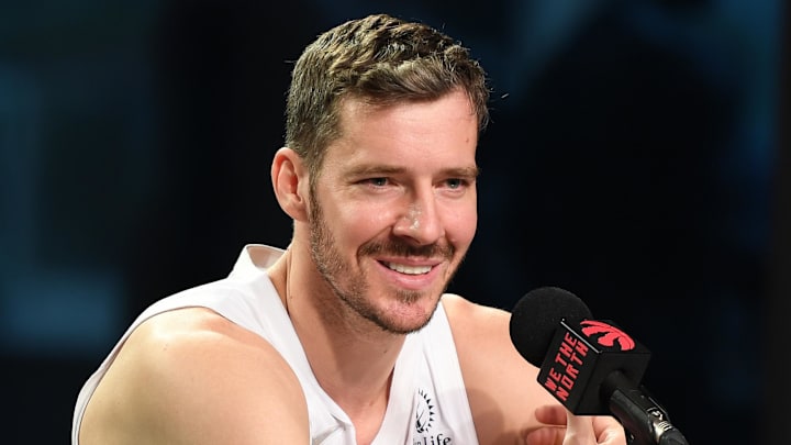 Toronto Raptors guard Goran Dragic (1) speaks to the (Mandatory Credit: Dan Hamilton-Imagn Images)
