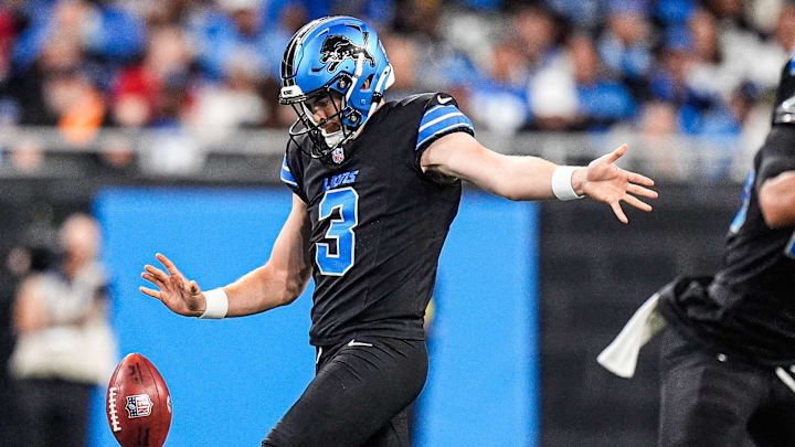Detroit Lions punter Jack Fox (3) punts against Tampa Bay Buccaneers Detroit Lions punter Jack Fox (3) punts against Tampa Bay Buccaneers