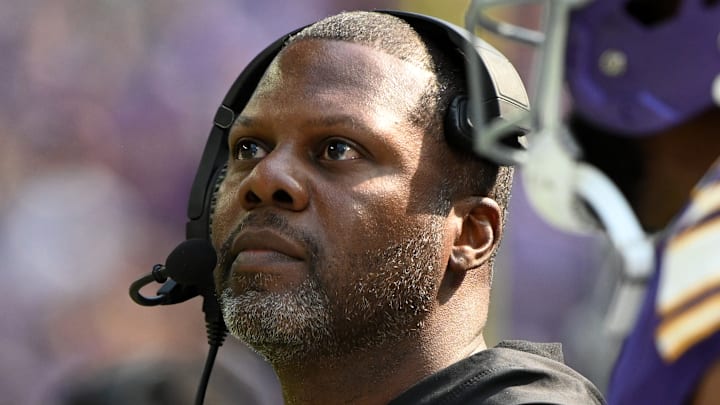 Washington Commanders defensive coordinator Daronte Jones