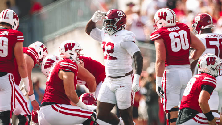 Alabama defensive lineman LT Overton vs. Wisconsin Alabama defensive lineman LT Overton vs. Wisconsin