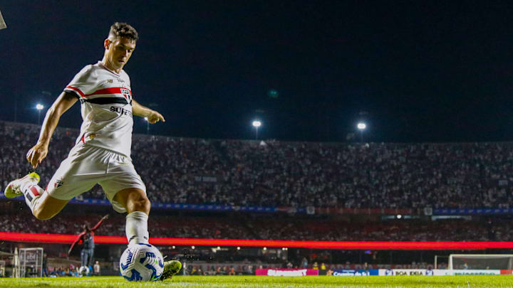 Último jogo de Oscar foi o clássico Majestoso em 19 de julho