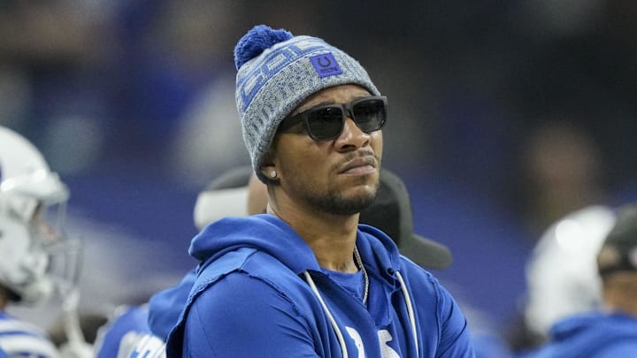 Dec 28, 2025; Indianapolis, Indiana, USA; Indianapolis Colts quarterback Anthony Richardson (5) watches the action on the field from the sidelin at Lucas Oil Stadium. Mandatory Credit: Grace Hollars-USA TODAY Network via Imagn Images Dec 28, 2025; Indianapolis, Indiana, USA; Indianapolis Colts quarterback Anthony Richardson (5) watches the action on the field from the sidelin at Lucas Oil Stadium. Mandatory Credit: Grace Hollars-USA TODAY Network via Imagn Images