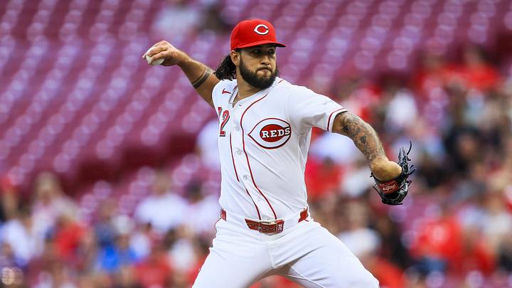 Jun 1, 2026; Cincinnati, Ohio, USA; Cincinnati Reds starting pitcher Lyon Richardson (72) pitches against the Kansas City Royals in the first inning at Great American Ball Park. Mandatory Credit: Katie Stratman-Imagn Images Jun 1, 2026; Cincinnati, Ohio, USA; Cincinnati Reds starting pitcher Lyon Richardson (72) pitches against the Kansas City Royals in the first inning at Great American Ball Park. Mandatory Credit: Katie Stratman-Imagn Images