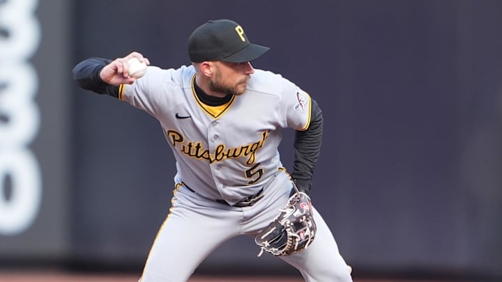 Mar 28, 2026; New York City, New York, USA; Pittsburgh Pirates second baseman Brandon Lowe (5) throws out New York Mets center fielder Luis Robert Jr. (88) (not pictured) during the second inning at Citi Field. Mandatory Credit: Gregory Fisher-Imagn Images Mar 28, 2026; New York City, New York, USA; Pittsburgh Pirates second baseman Brandon Lowe (5) throws out New York Mets center fielder Luis Robert Jr. (88) (not pictured) during the second inning at Citi Field. Mandatory Credit: Gregory Fisher-Imagn Images