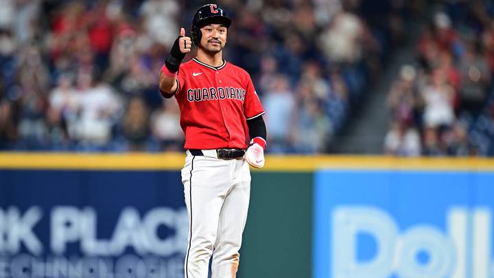 Aug 1, 2026: Cleveland Guardians left fielder Steven Kwan (38) acknowledges the dugout after hitting an RBI double during the eighth inning against the Arizona Diamondbacks at Progressive Field. Credit: David Dermer-Imagn Images Aug 1, 2026: Cleveland Guardians left fielder Steven Kwan (38) acknowledges the dugout after hitting an RBI double during the eighth inning against the Arizona Diamondbacks at Progressive Field. Credit: David Dermer-Imagn Images