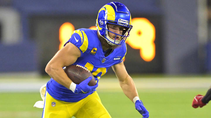 Dec 28, 2024; Inglewood, California, USA;   Los Angeles Rams wide receiver Cooper Kupp (10) gains 10 yards on a pass play before he is stopped by Arizona Cardinals cornerback Sean Murphy-Bunting (23) in the first half at SoFi Stadium. Mandatory Credit: Jayne Kamin-Oncea-Imagn Images