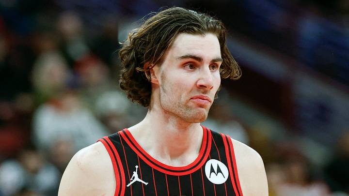 Dec 7, 2025; Chicago, Illinois, USA; Chicago Bulls guard Josh Giddey (3) looks on during the second half at United Center. Mandatory Credit: Kamil Krzaczynski-Imagn Images Dec 7, 2025; Chicago, Illinois, USA; Chicago Bulls guard Josh Giddey (3) looks on during the second half at United Center. Mandatory Credit: Kamil Krzaczynski-Imagn Images