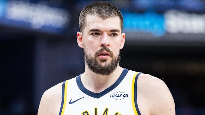 Indiana Pacers center Ivica Zubac (40) in the first half against the Phoenix Suns at Gainbridge Fieldhouse. Indiana Pacers center Ivica Zubac (40) in the first half against the Phoenix Suns at Gainbridge Fieldhouse.