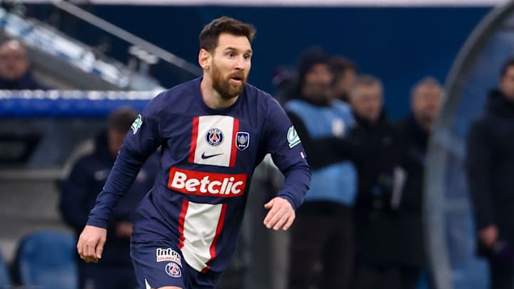 Lionel Messi es duda para la Champions League