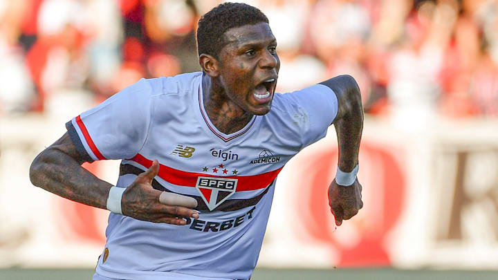 Arboleda é o atleta do São Paulo que está há mais tempo no elenco