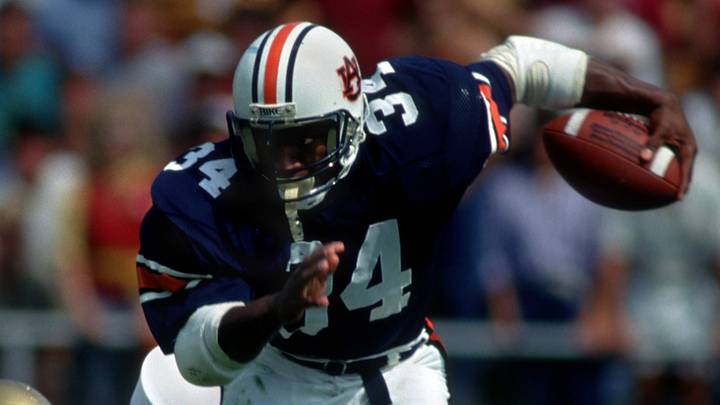 Former Auburn Tigers running back Bo Jackson was dominant in college, rushing for 1,786 yards and 17 touchdowns during his Heisman-winning 1985 season. Former Auburn Tigers running back Bo Jackson was dominant in college, rushing for 1,786 yards and 17 touchdowns during his Heisman-winning 1985 season.