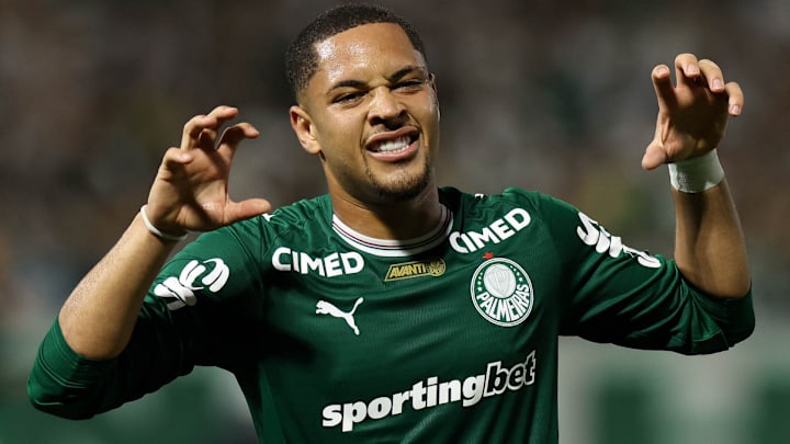 Vitor Roque marcou seis gols em 2026