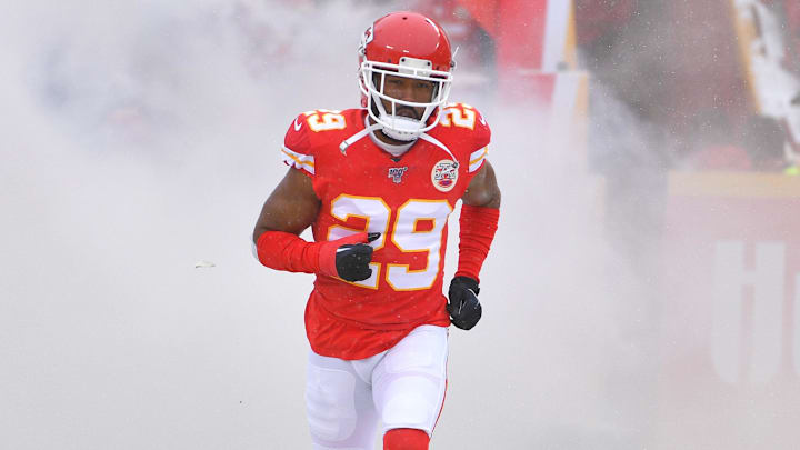 Dec 15, 2019; Kansas City, MO, USA; Kansas City Chiefs cornerback Kendall Fuller (29) takes the field during player introductions before the game against the Denver Broncos at Arrowhead Stadium. Mandatory Credit: Denny Medley-Imagn Images Dec 15, 2019; Kansas City, MO, USA; Kansas City Chiefs cornerback Kendall Fuller (29) takes the field during player introductions before the game against the Denver Broncos at Arrowhead Stadium. Mandatory Credit: Denny Medley-Imagn Images