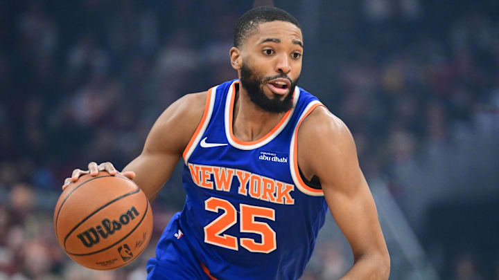 Feb 24, 2026; Cleveland, Ohio, USA; New York Knicks guard Mikal Bridges (25) brings the ball up court during the first quarter against the Cleveland Cavaliers at Rocket Arena. Mandatory Credit: Ken Blaze-Imagn Images Feb 24, 2026; Cleveland, Ohio, USA; New York Knicks guard Mikal Bridges (25) brings the ball up court during the first quarter against the Cleveland Cavaliers at Rocket Arena. Mandatory Credit: Ken Blaze-Imagn Images