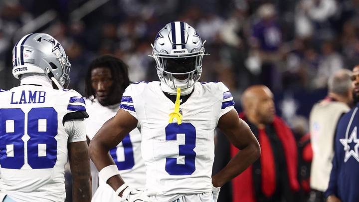 Dallas Cowboys wide receiver George Pickens warms up before a game against the Minnesota Vikings at AT&T Stadium. 