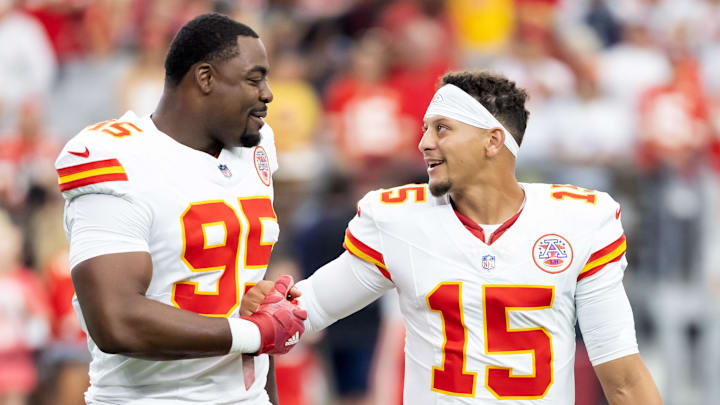 Aug 9, 2025; Glendale, Arizona, USA; Kansas City Chiefs defensive tackle Chris Jones (95) with quarterback Patrick Mahomes (15) against the Arizona Cardinals during a preseason NFL game at State Farm Stadium. Mandatory Credit: Mark J. Rebilas-Imagn Images Aug 9, 2025; Glendale, Arizona, USA; Kansas City Chiefs defensive tackle Chris Jones (95) with quarterback Patrick Mahomes (15) against the Arizona Cardinals during a preseason NFL game at State Farm Stadium. Mandatory Credit: Mark J. Rebilas-Imagn Images
