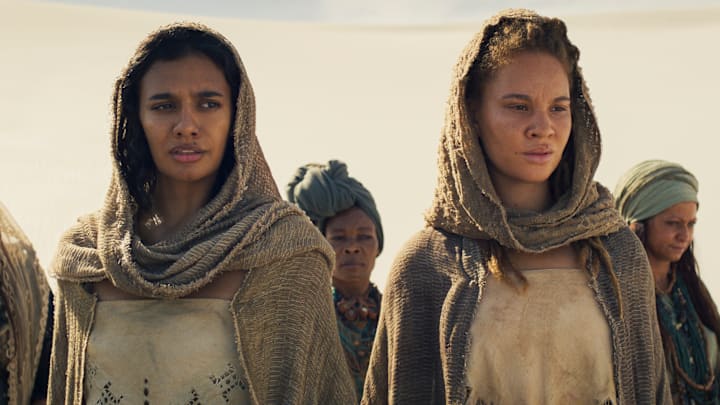 Madeleine Madden (Egwene al’Vere), Ayoola Smart (Aviendha) in The Wheel of Time season 3 finale. Image: Prime Video.