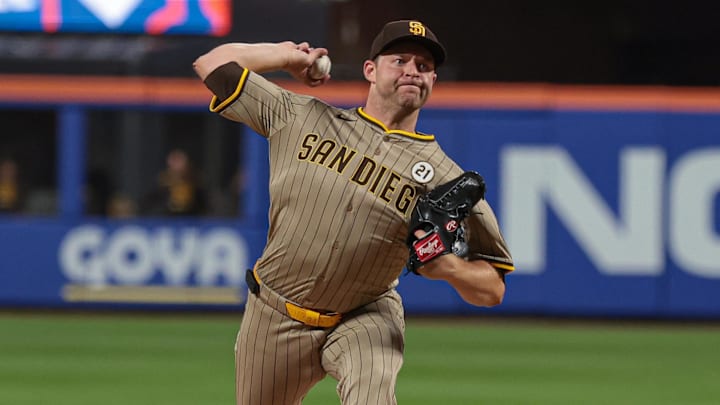 Sep 16, 2025; New York City, New York, USA; San Diego Padres starting pitcher Michael King (34) delivers a pitch during the second inning against the New York Mets at Citi Field. Mandatory Credit: Vincent Carchietta-Imagn Images Sep 16, 2025; New York City, New York, USA; San Diego Padres starting pitcher Michael King (34) delivers a pitch during the second inning against the New York Mets at Citi Field. Mandatory Credit: Vincent Carchietta-Imagn Images