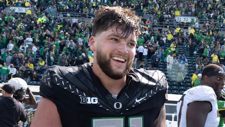 Alex Harkey celebrates at the end of the Oregon Spring game at Autzen in Eugene April 26, 2025