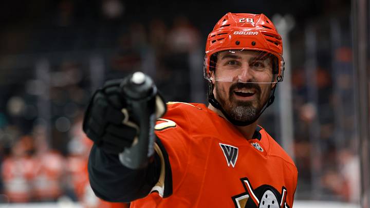 New York Islanders v Anaheim Ducks
