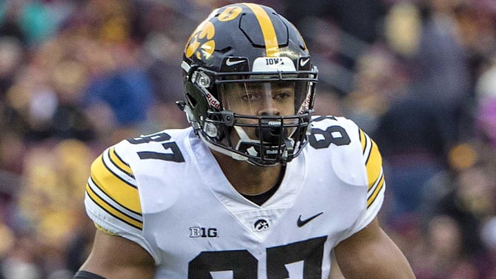 Oct 6, 2018; Minneapolis, MN, USA; Iowa Hawkeyes tight end Noah Fant (87) rushes with the ball in the second half against the Minnesota Golden Gophers at TCF Bank Stadium. Mandatory Credit: Jesse Johnson-Imagn Images Oct 6, 2018; Minneapolis, MN, USA; Iowa Hawkeyes tight end Noah Fant (87) rushes with the ball in the second half against the Minnesota Golden Gophers at TCF Bank Stadium. Mandatory Credit: Jesse Johnson-Imagn Images